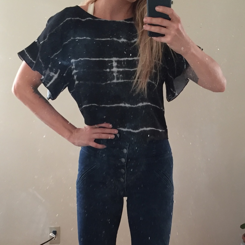 Free2Luv Blouse with flows sleeves